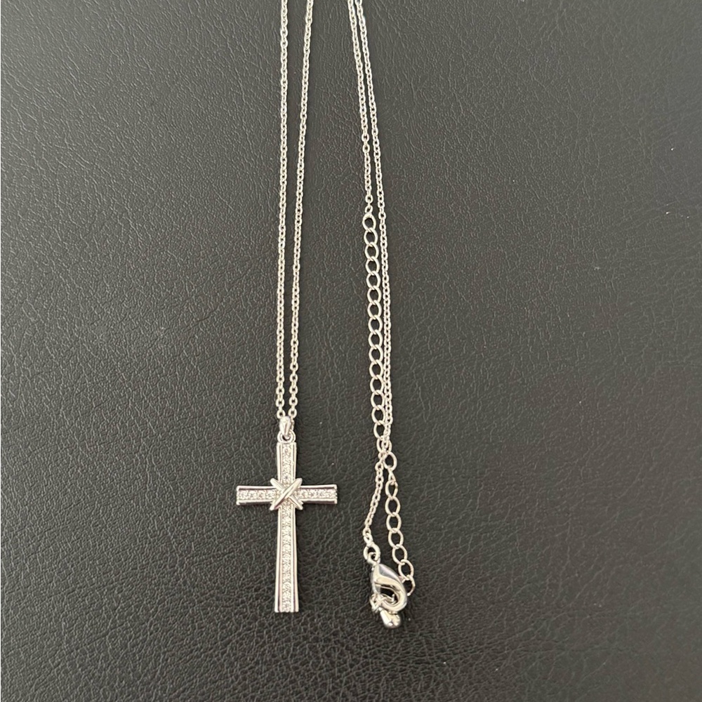 Elegant Silver Cross Necklace